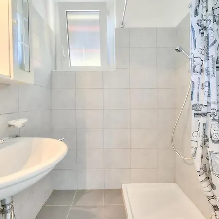- Happy Apartment Lugano