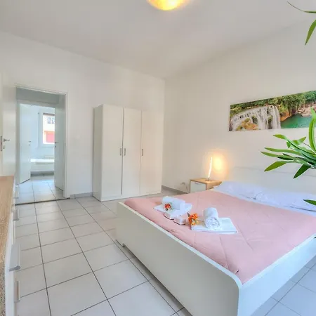 - Happy Apartment