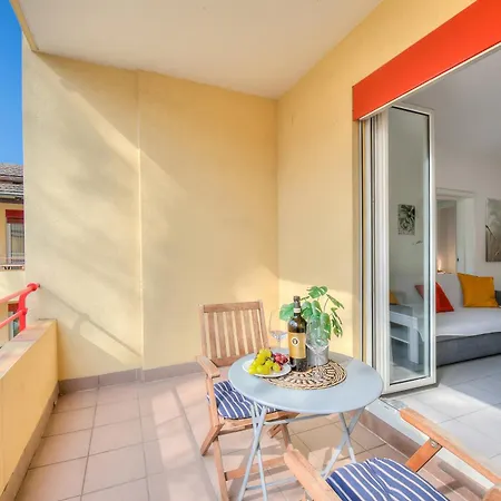 - Happy Apartament *