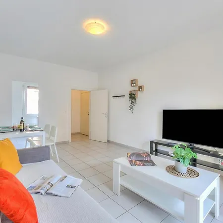 - Happy Apartment *